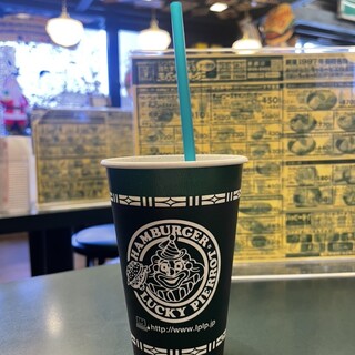 ラッキーピエロ_0