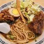 桂花ラーメン - 麺の様子など。