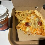 ルイズ N.Y. ピザ パーラー - 切ったサイズでも大きいです〜ポテトはのり塩あじ