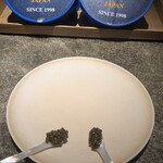 NH - キャビアの食べ比べ