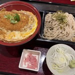 家族亭 - 料理写真:かつ丼セット（お蕎麦大盛）