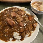 牡丹園 - 牛バラカレー＋ミニワンタン（800円）・大盛り（100円増し）