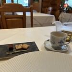 亜絲花 - ハーブティーと小菓子