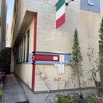 RISTORANTE IMAI - 隣近所は普通の住宅