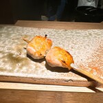 炭割烹 新谷 - ふりそで(オス) ◎オスとメスで全く異なる食感。柔らかくて品のあるメスと肉々しくて旨味のあるオス、どちらも甲乙付け難いが私はメスが好き