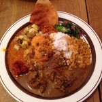 カラピンチャ - 二種類のカレーを全部プレートにかけて。