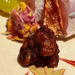 礒田 - 菊花の甘酢漬けに胡桃の赤味噌和え。日本酒のアテに最高です