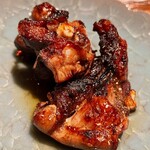 礒田 - 焼きスッポン。手前は垂涎のミツボネ。奥はモモかな？