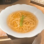 炭割烹 新谷 - 箸休めの自家製ミニラーメン ◎