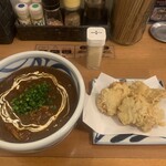 麺匠 釜善 - (温)とり天ポークカレーうどん
      麺量 大盛り（Ｌ）400g 、とり天別皿
