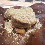 赤坂おぎ乃 - 朴葉焼き　猪肉　栗　ほうば味噌　蓮根餅