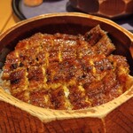 ひつまぶし 鰻伸 - 上は1尾分。。十分な量です。