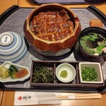 ひつまぶし 鰻伸 - 美しい……