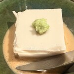 時喰み - お通しの胡麻豆腐