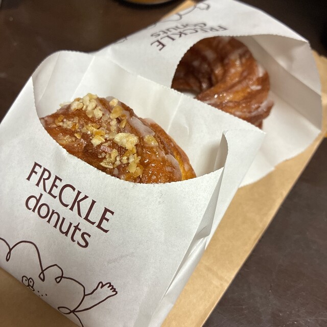 FRECKLE donuts 虎ノ門ヒルズ店 - 虎ノ門ヒルズ/ドーナツ | 食べログ