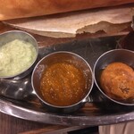 南インド食堂 Coconut&Curry - チャトニ2種、デザート(マサラドーサのみ)