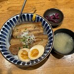 日比谷琥白 - 
