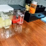 オタクが作るラーメンは異世界でも通用するらしい。 - 料理写真:卓上調味料