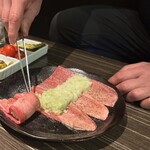 黒毛和牛専門 焼肉スタジアムJan - くるりと巻いて〜