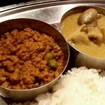 アンジュナ - キーマカレーとグリーンチキンカレー♪