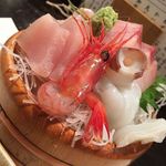 いたる 本店 - 名物桶の造り。