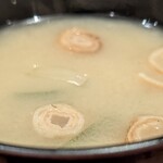 ハンバーグステーキ jumbo - お味噌汁