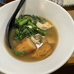 じんぱち - おでんのような煮込み。この後にチャーハンが来るはずだったようでした。途中で帰宅。