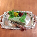 アトリエ ブルーグラス - デザート(お豆腐入りよもぎケーキ)