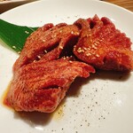 焼肉ホルモン酒場 大嵐 - 牛タン塩（厚切り牛タン）