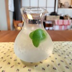 アトリエ ブルーグラス - アップルミント入りのお冷