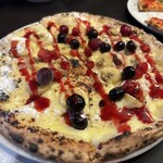 ピッツェリア馬車道 - 料理写真:ベリーフルーツピッツァ