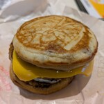 マクドナルド - 料理写真:マックグリドル・ソーセージエッグ ¥360