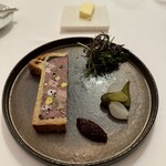 ラ・トゥーエル - 5皿目
      鴨、牛タンのパテアンクルート。