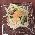 アールエフワン - 料理写真:たっぷり海の幸の美味サラダ