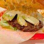 サニーダイナー - フツウノバーガー¥1188にアボカド¥440をプラス