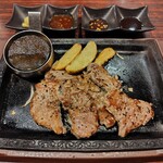 ステーキガスト - 料理写真: