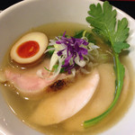 鶏のこく塩ラーメン