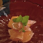 新奈 - 柿と鯛と赤カブのマリネ