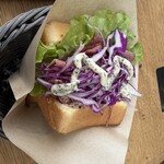 マザーリーフティースタイル - 料理写真:パストラミビーフと彩り野菜サンド