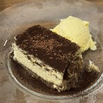 Pizzeria Trattoria LEON - 