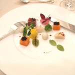 帝国ホテル - 鮪・サーモン・帆立貝のキューブ