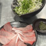 七輪大衆酒場 けむり - 追加の鰤と香味野菜