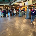 ミゲルズ・エルドラド・キャンティーナ - 奥に並んでる方々はモバイルオーダー無しの列です