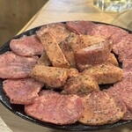 牛の助 肉之進 タンジロウ - 