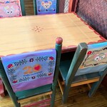 ミゲルズ・エルドラド・キャンティーナ - 20周年の可愛い椅子♡