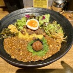 SPICY CURRY 魯珈 - 納豆鶏なんこつキーマのろかプレート