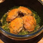 みつき - ⑮セコ蟹(楚蟹・雌、丸ごと4匹使用)炊き込みご飯
                                はぁ、食べたもう食べられない！と思ったら炊き込みご飯が登場！
                                このビジュアルにKOされてしまう
                                お腹が裂けても絶対に食べる！という絶品