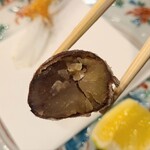 みつき - ⑨丹波栗(兵庫県産)の渋皮煮のフライ
      フライにすると更に甘みと軟かさが増します
      初めて頂きましたが、薩摩芋と同じ位甘くて、食感は薩摩芋よりもしっかり、着目点が素晴らしい
