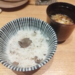 食堂 せざき - 黒トリュフ釜めし、味噌汁