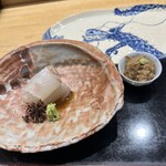鮨旬美西川 - 愛知県産平目刺身、昆布醤油、松茸入りあん肝うま煮